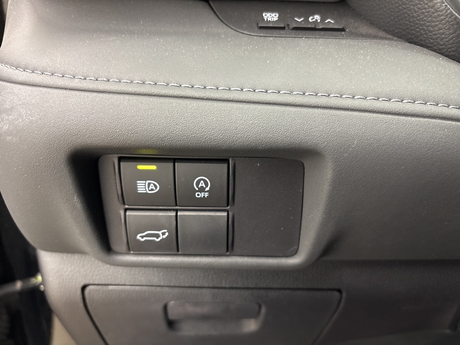 2023 Toyota Highlander L photo 9