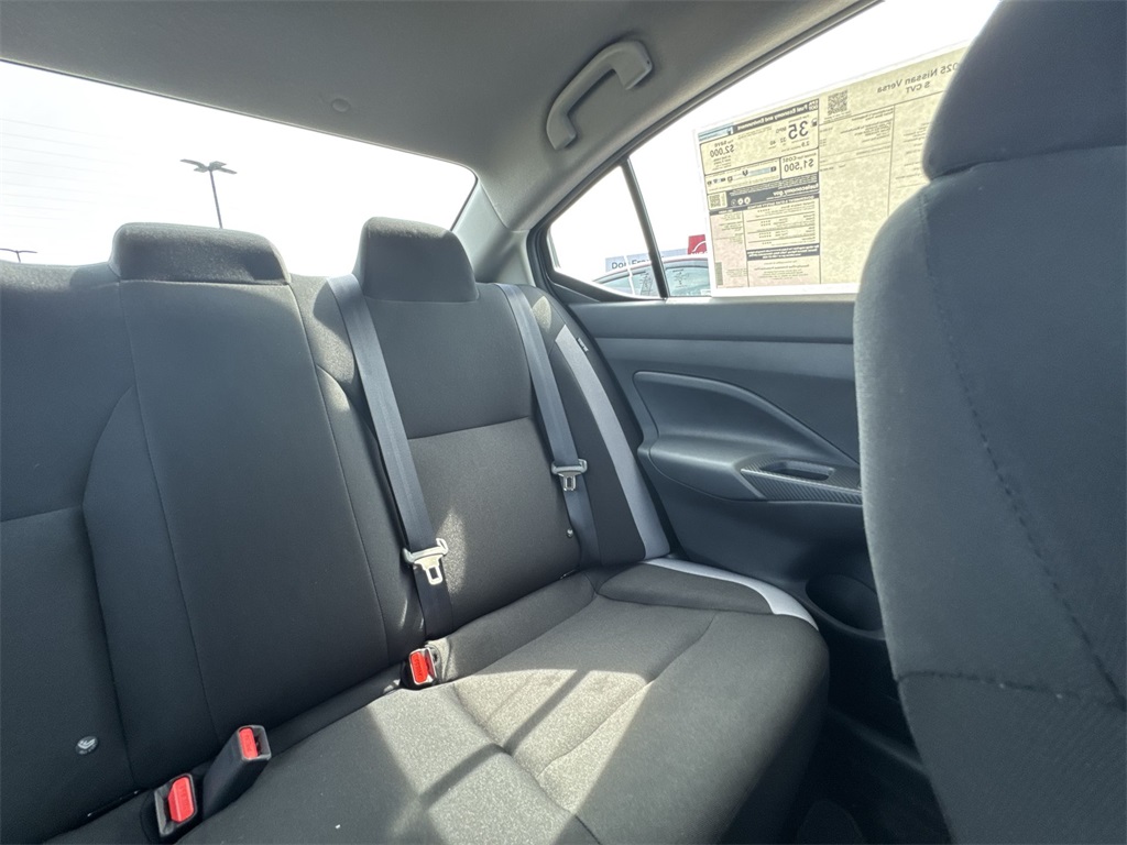 2025 Nissan Versa 1.6 S photo 14