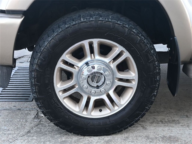2012 Ford F-250 photo 4