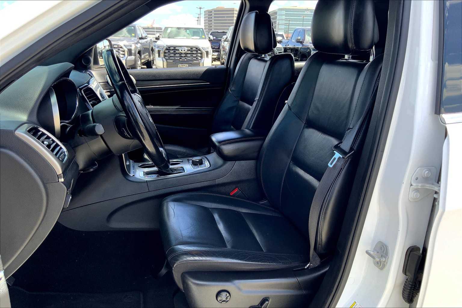 2020 Jeep Grand Cherokee Limited photo 6