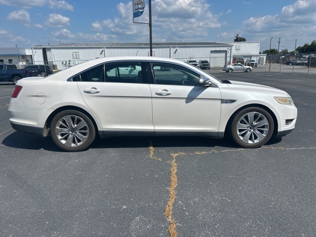 2011 Ford Taurus Limited photo 5