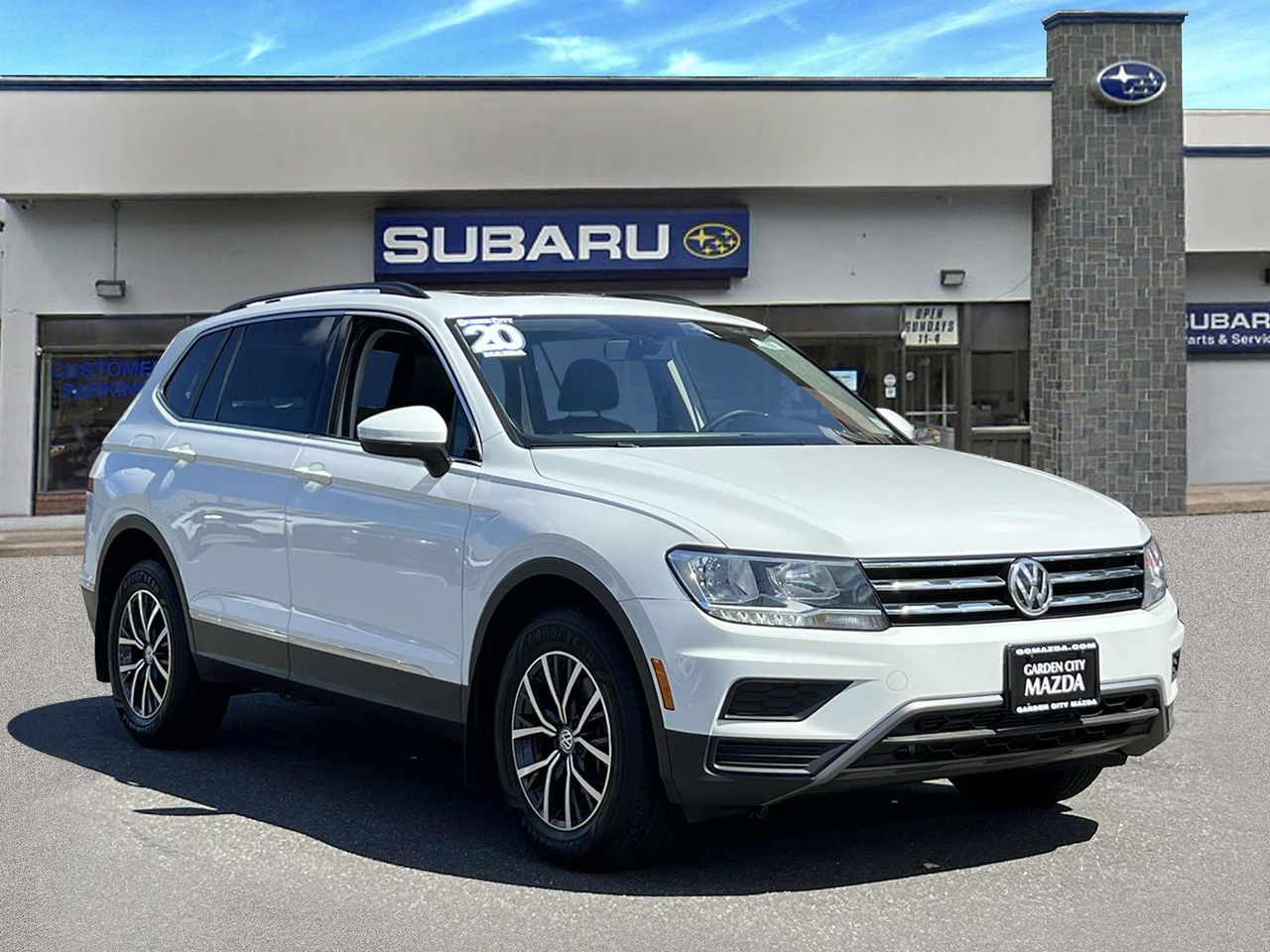 2020 Volkswagen Tiguan SE's photo