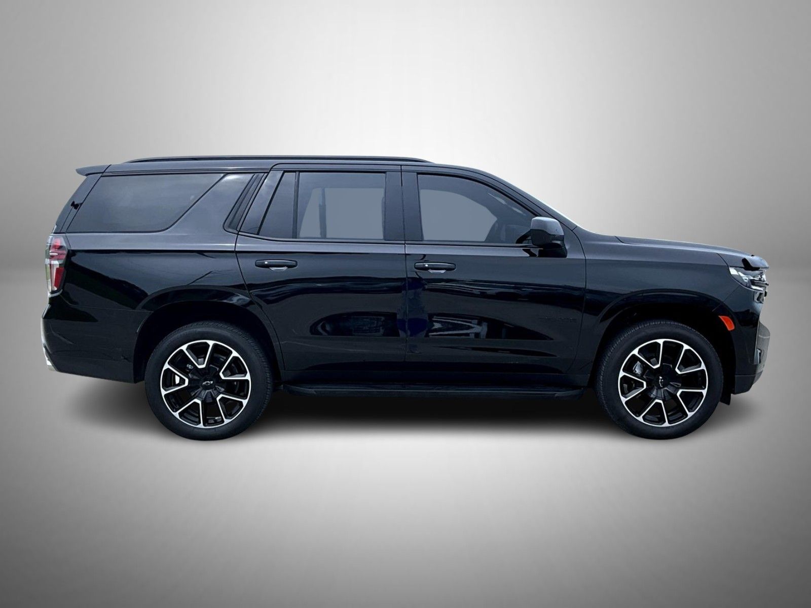 2024 Chevrolet Tahoe RST photo 4