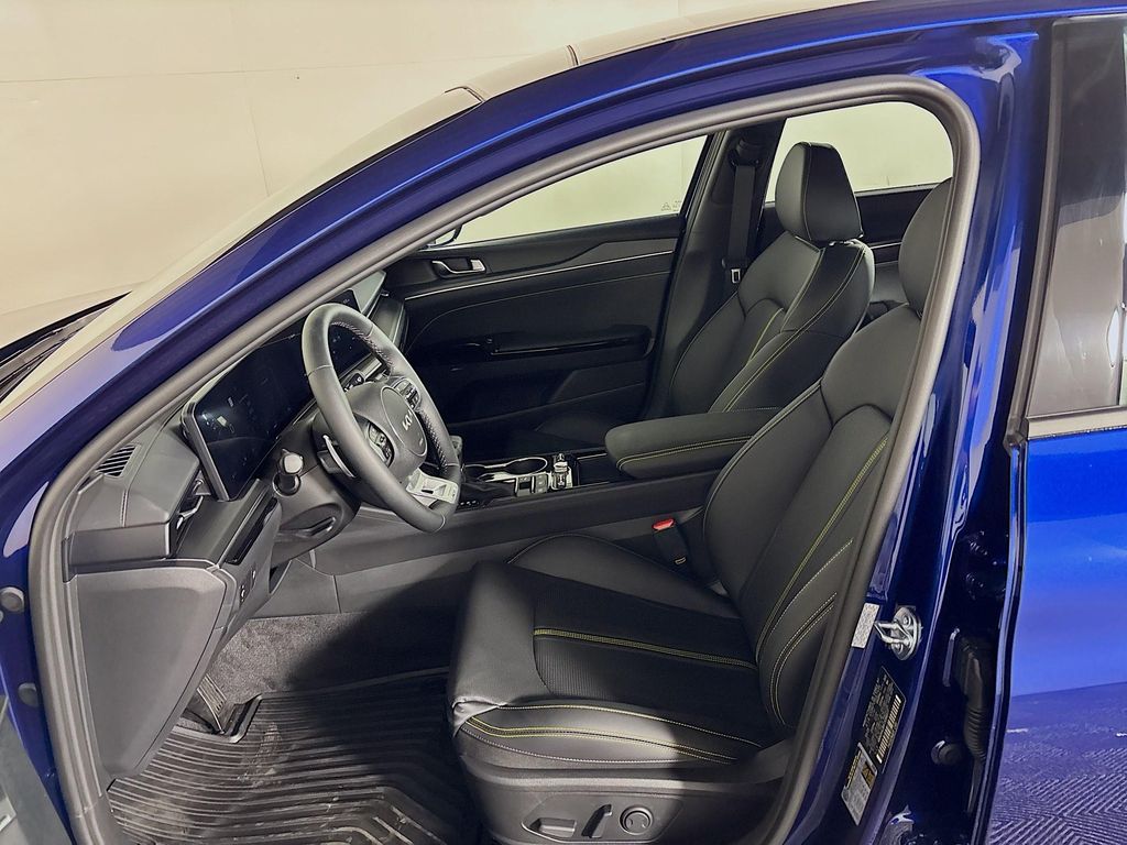 2026 Kia K5 GT photo 11