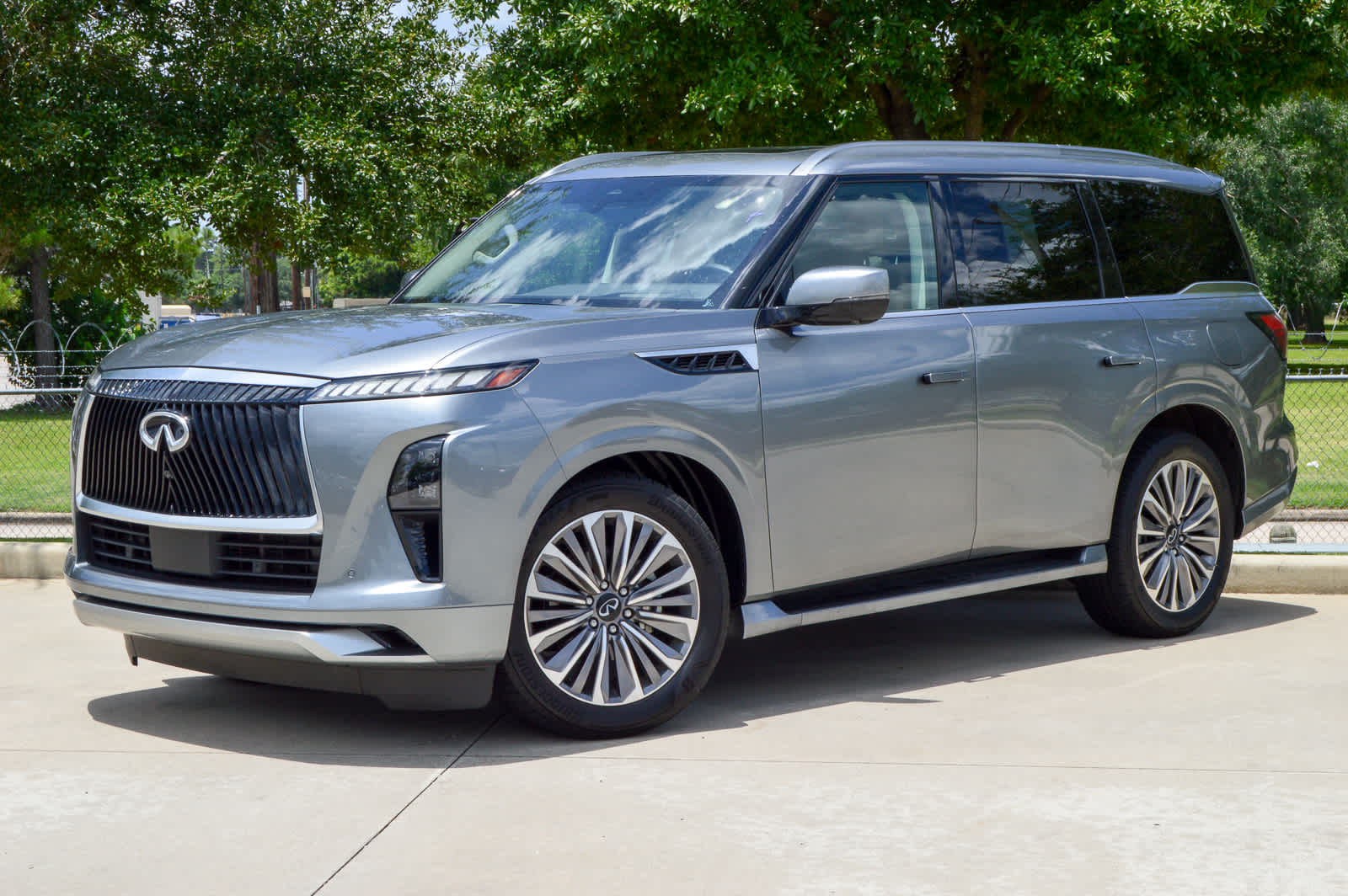2025 INFINITI QX80 SENSORY