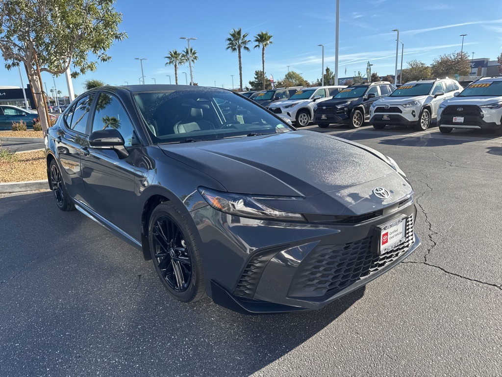 2025 Toyota Camry SE photo 4