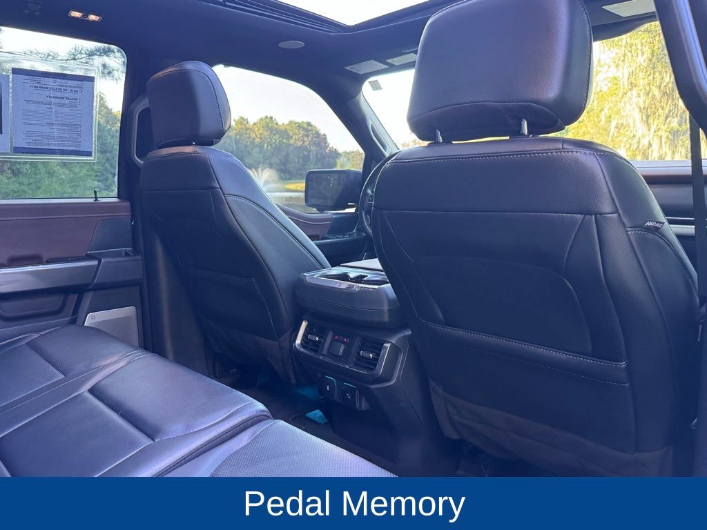 2023 Ford F-150 Lariat photo 21