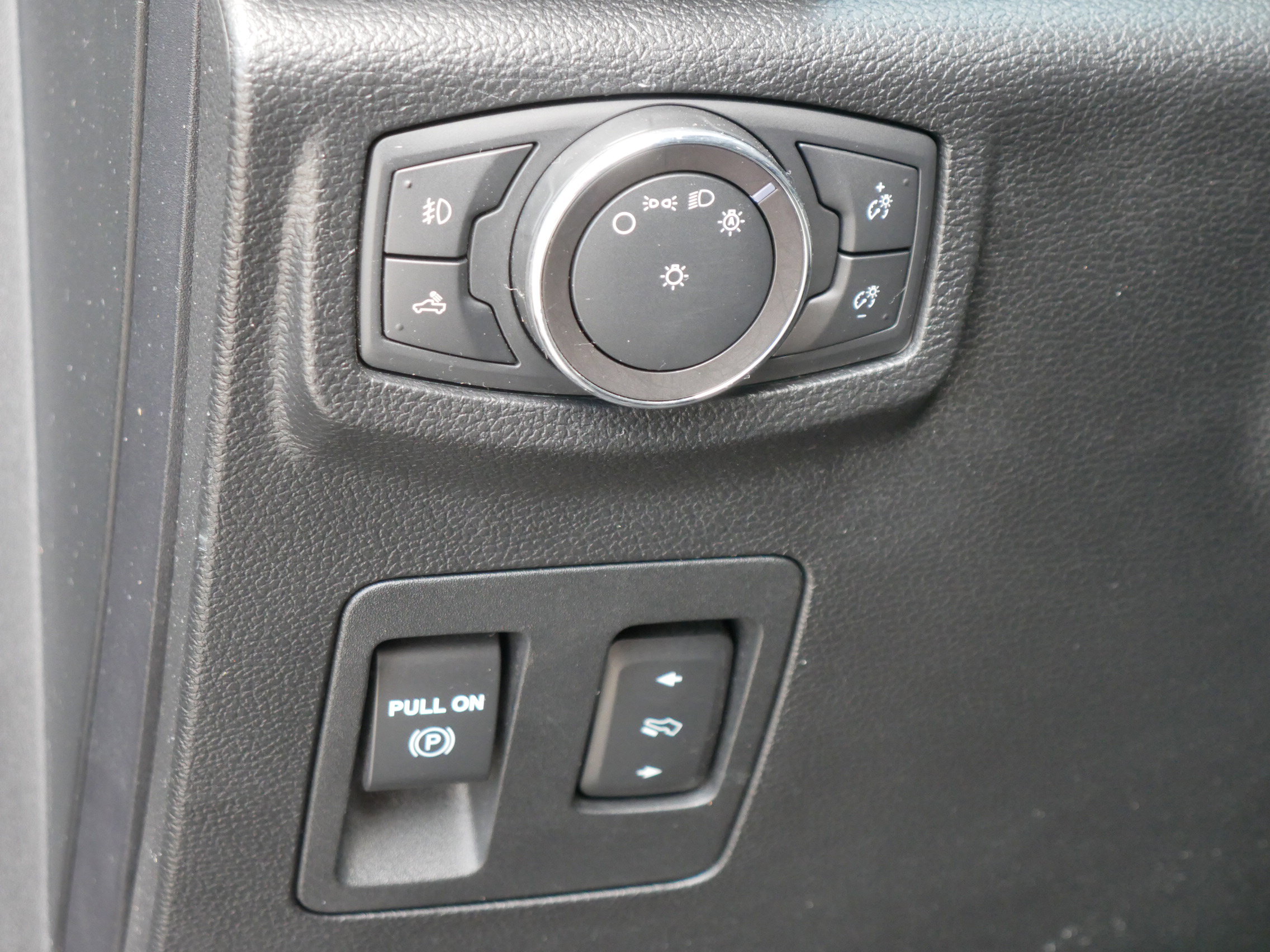 2019 Ford F-150 Lariat photo 4