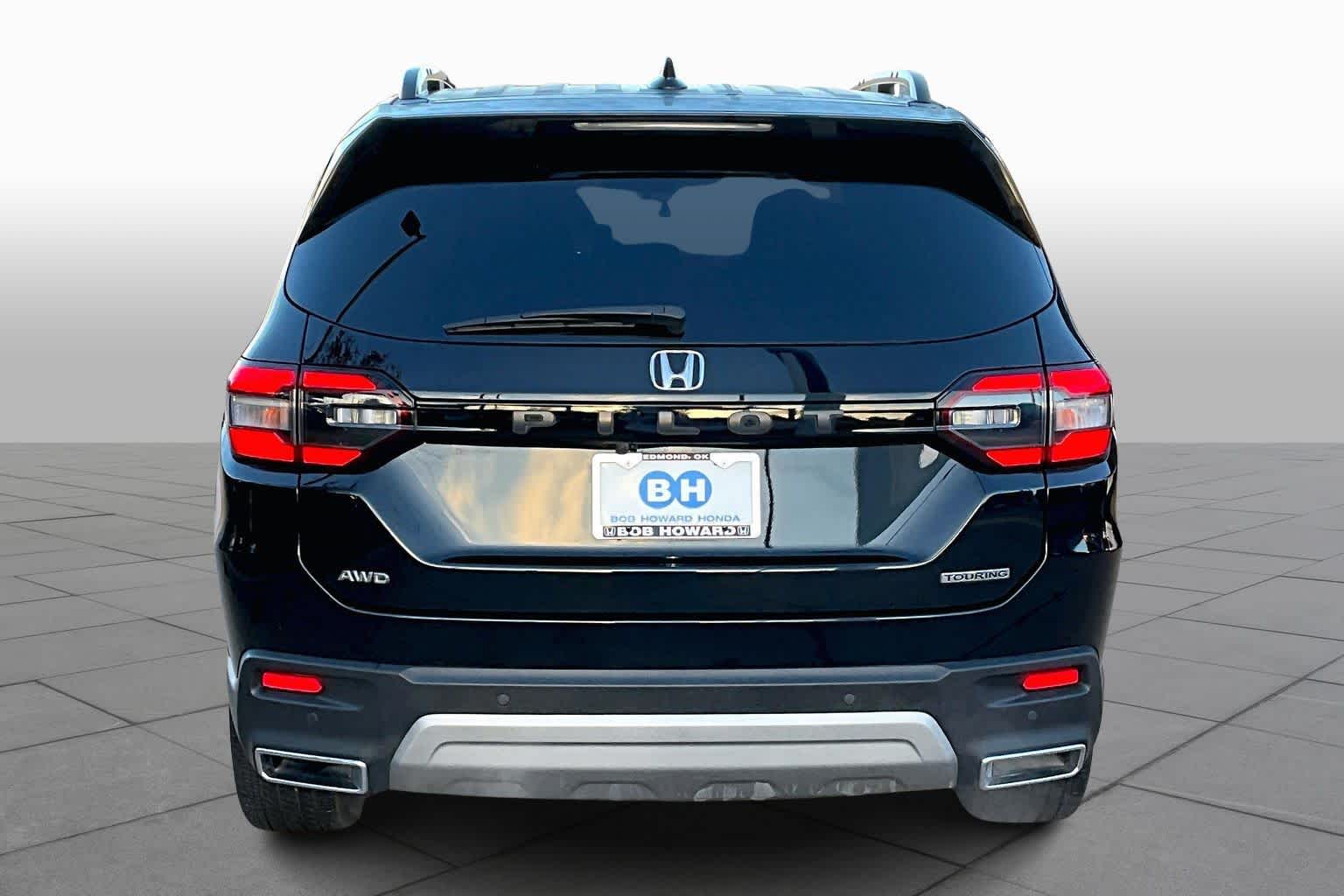 2025 Honda Pilot Touring photo 4