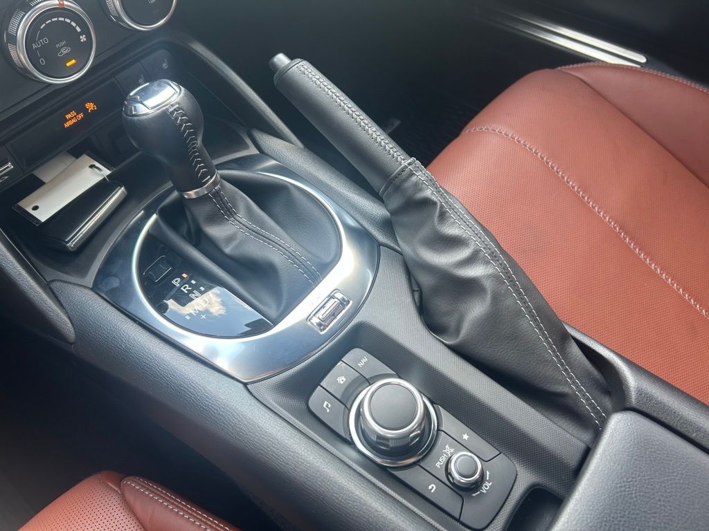 2023 Mazda MX-5 Miata RF Miata Grand Touring photo 22