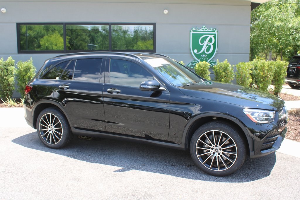 2022 Mercedes Benz GLC 300 photo 2