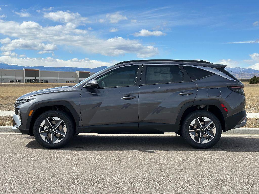 2025 Hyundai Tucson Hybrid Limited photo 5
