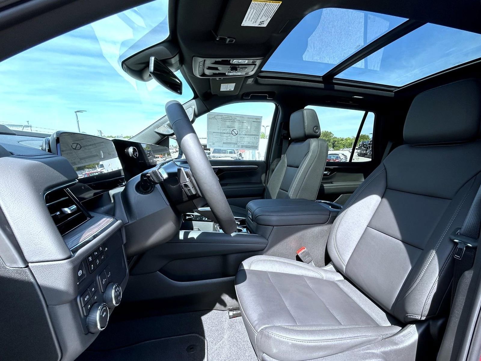 2025 Chevrolet Tahoe Z71 photo 10