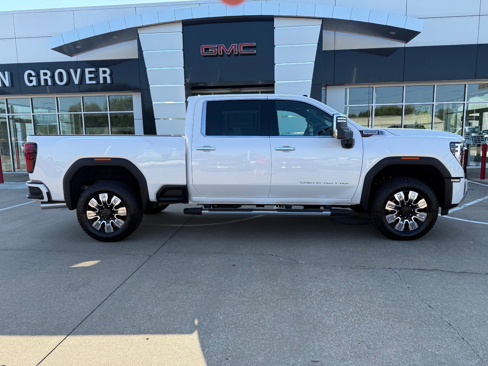 2025 Gmc Sierra 2500 HD Denali photo 2