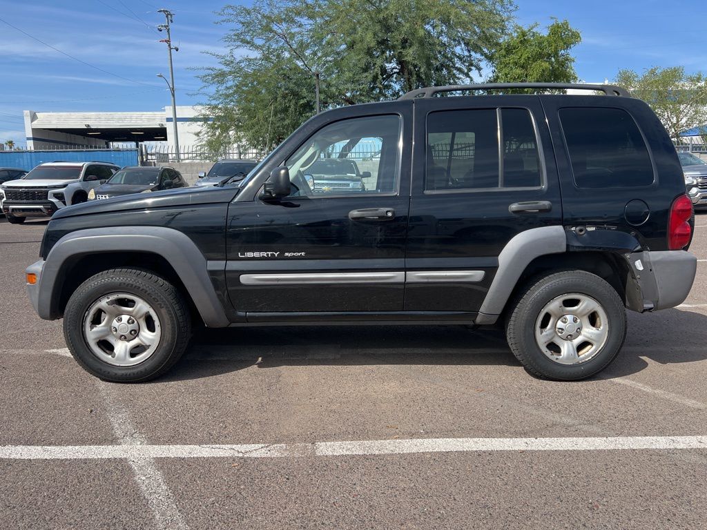 2003 Jeep Liberty Sport photo 3