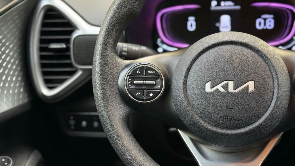 2024 Kia Soul LX photo 16