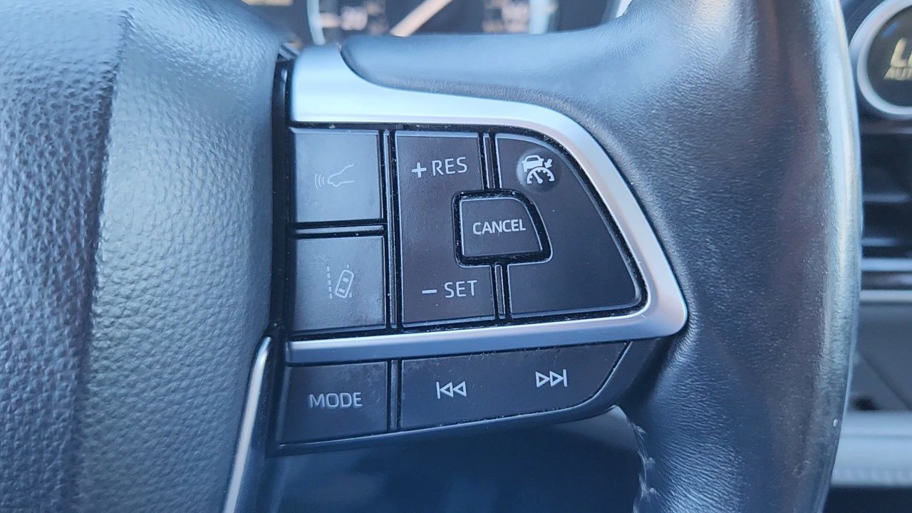 2020 Toyota Highlander XLE photo 10