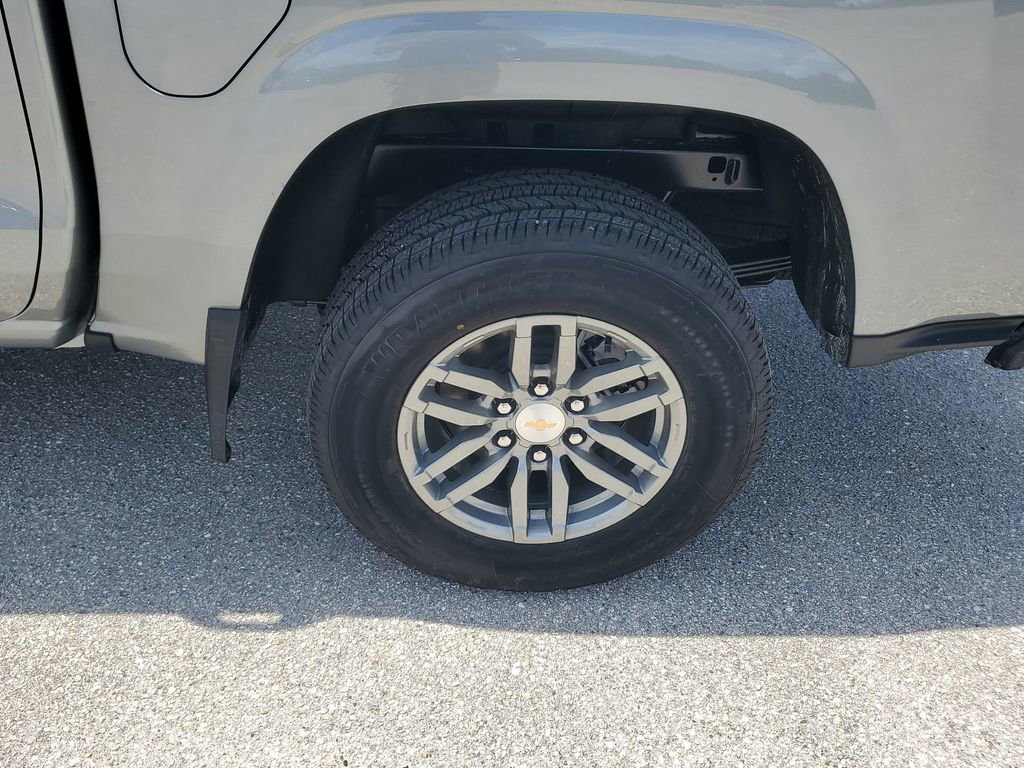 2025 Chevrolet Colorado Work Truck LT photo 18