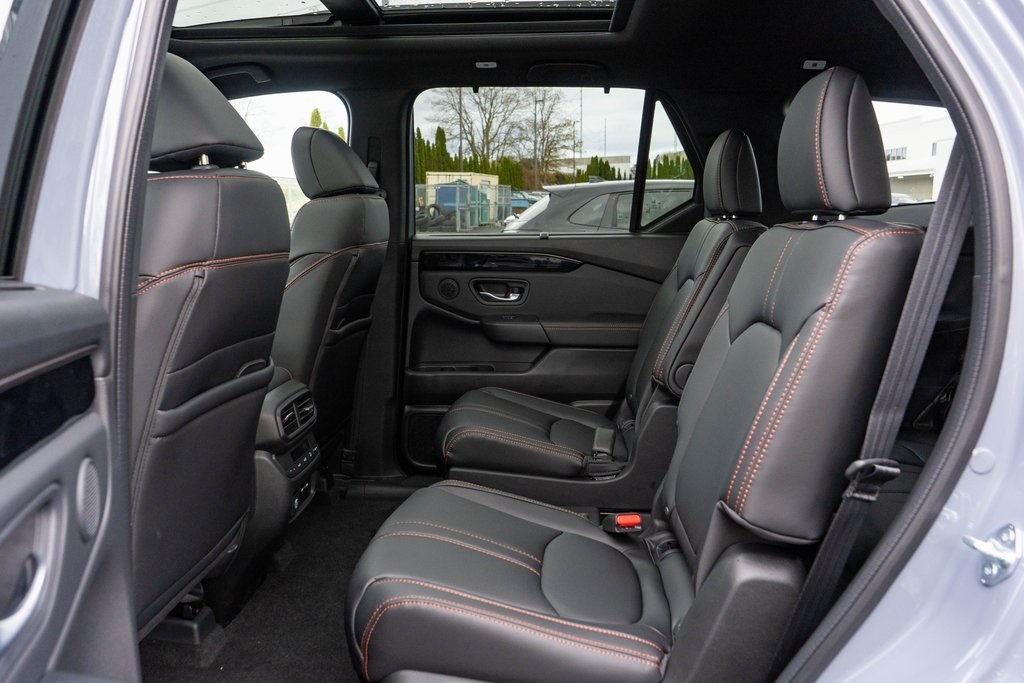 2025 Honda Pilot TrailSport photo 11