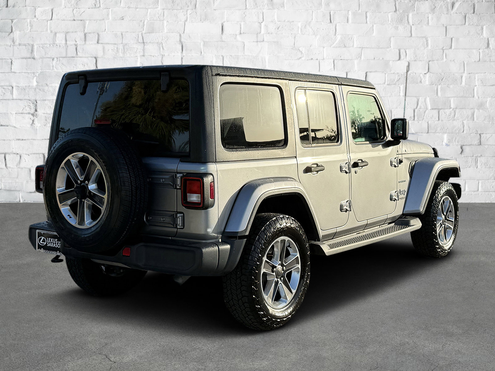 2020 Jeep Wrangler Unlimited Sahara photo 4