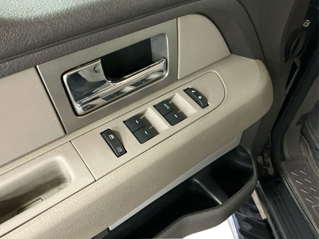 2010 Ford F-150 XL photo 17