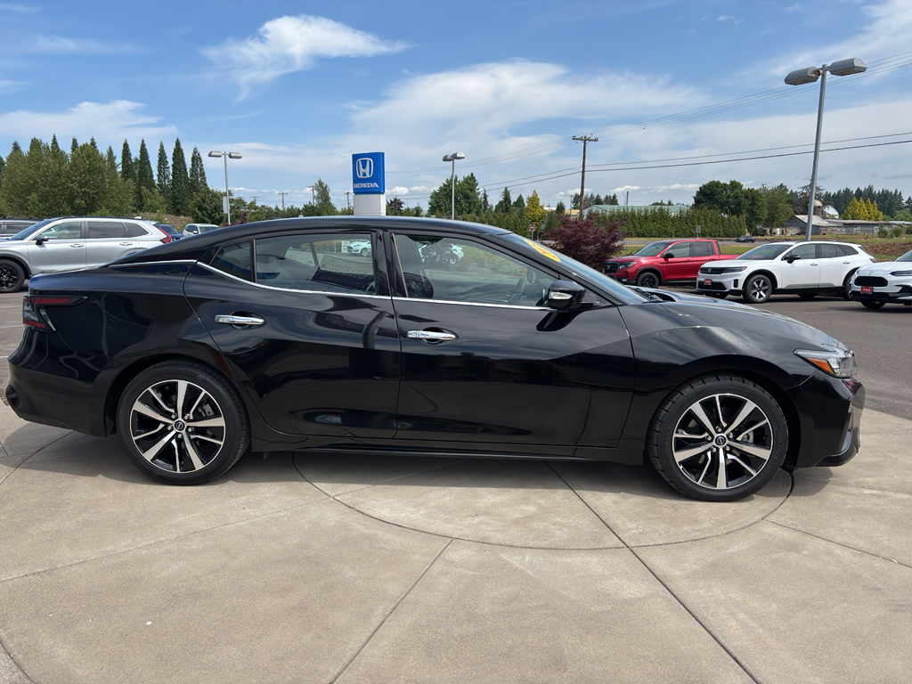 2023 Nissan Maxima SV photo 5