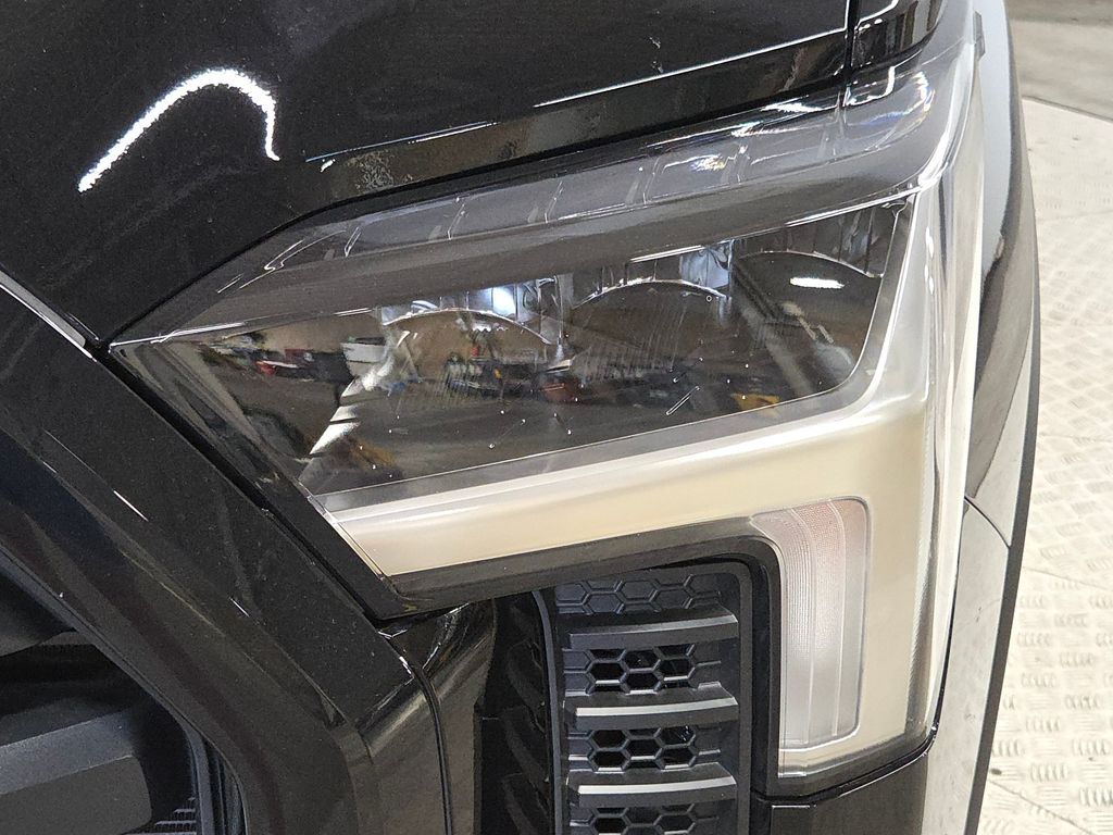 2024 Toyota Tundra SR5 photo 12