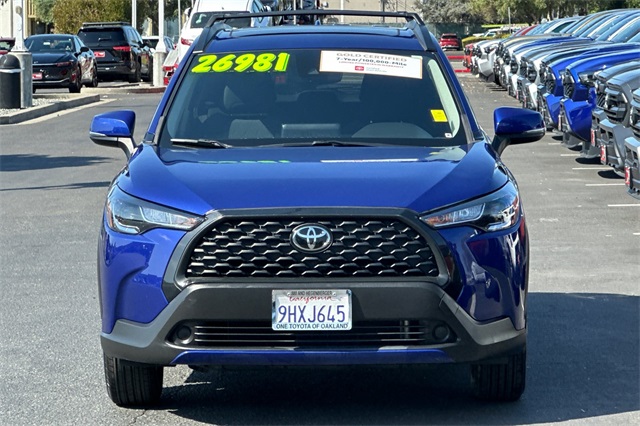 2022 Toyota Corolla Cross LE photo 9