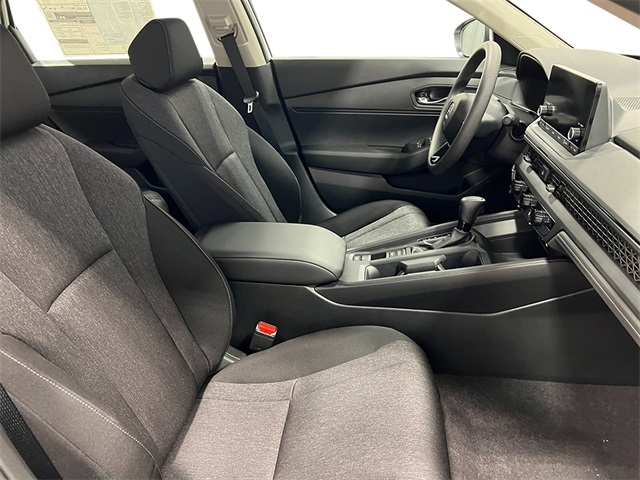 2025 Honda Accord LX photo 29