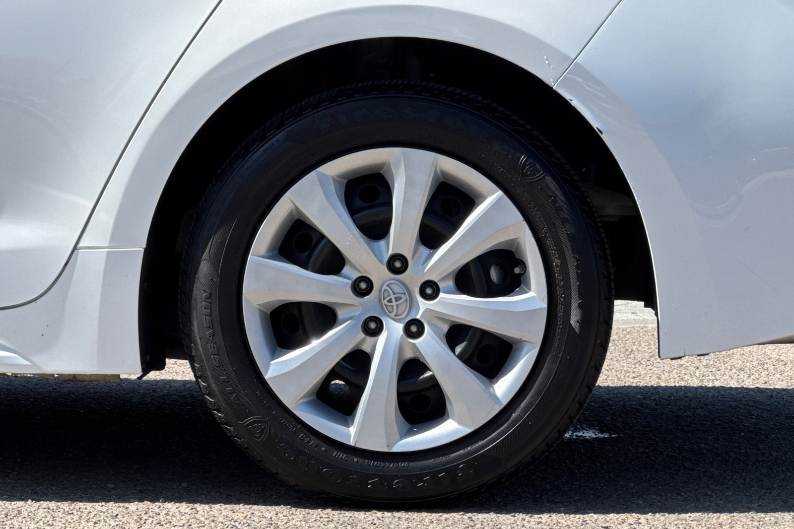 2022 Toyota Corolla LE photo 21