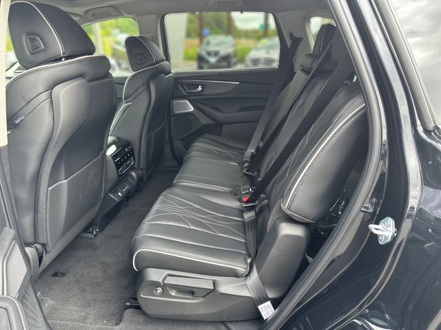 2026 Acura MDX SH-AWD Advance photo 10
