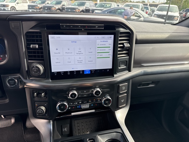2024 Ford F-150 Platinum photo 17