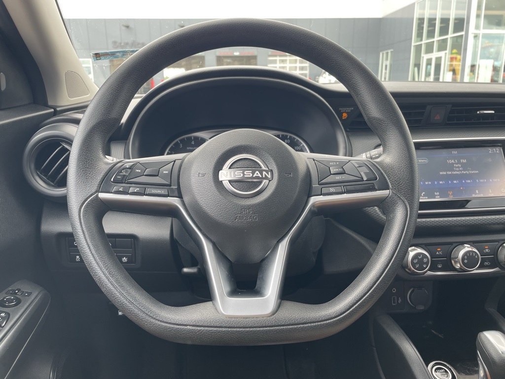 2022 Nissan Kicks S photo 8