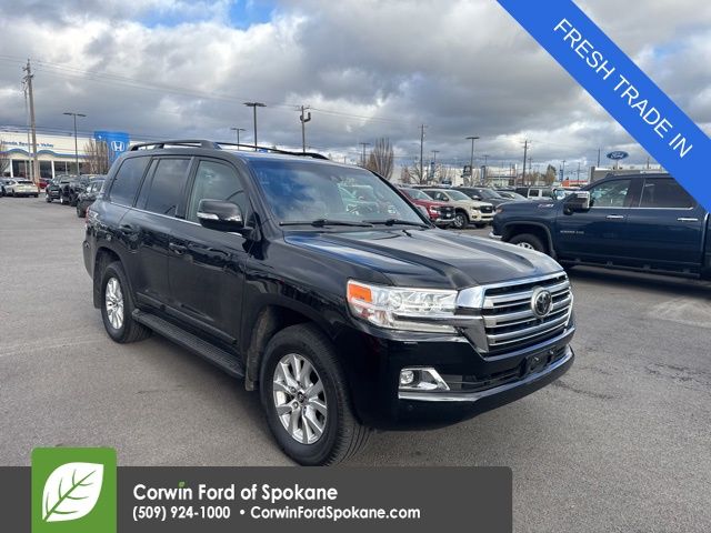 2016 Toyota Land Cruiser Base's photo