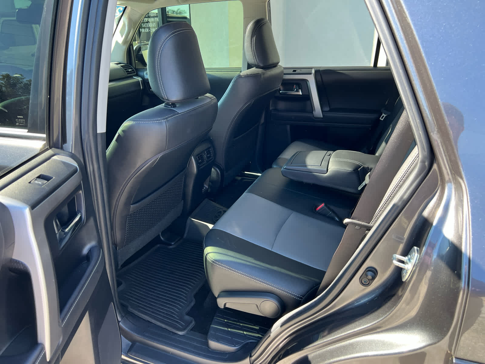 2023 Toyota 4Runner SR5 Premium photo 9