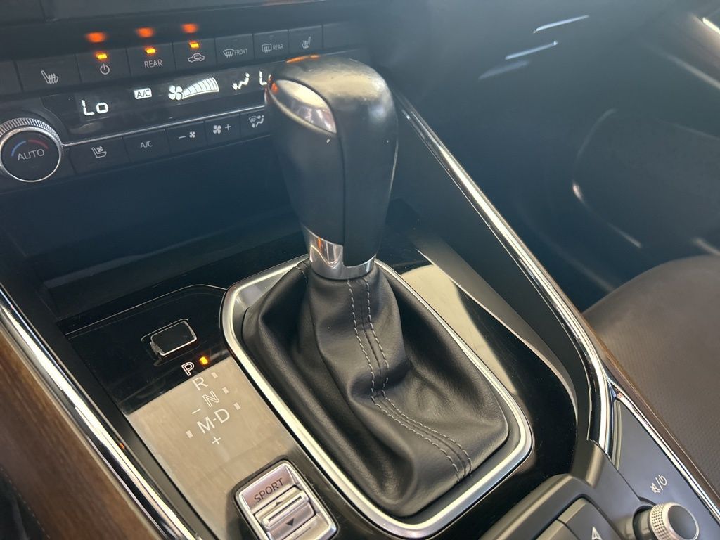 2022 Mazda CX-9 Signature photo 2