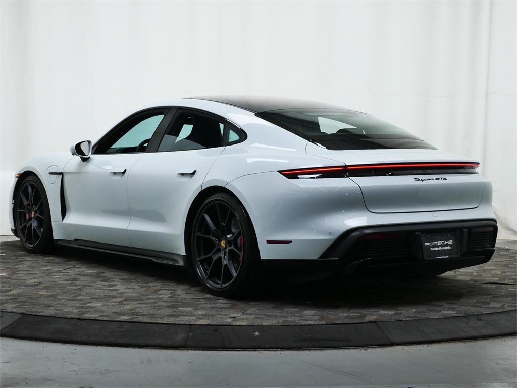 2022 Porsche Taycan GTS photo 3