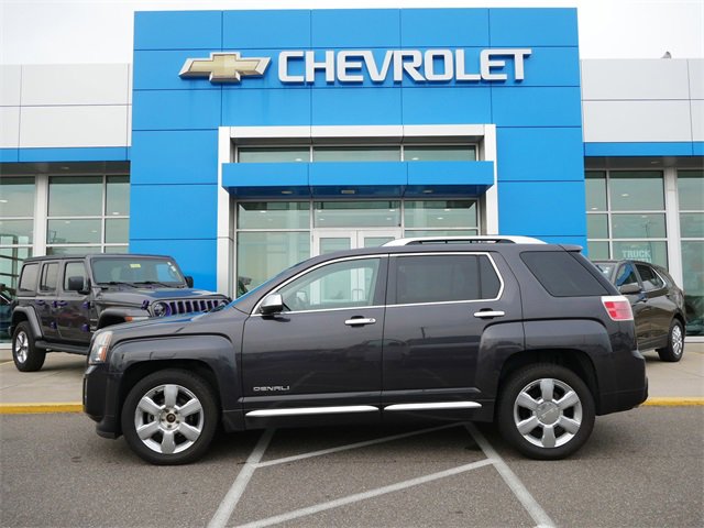 Used 2015 GMC Terrain Denali with VIN 2GKFLZE32F6190171 for sale in Roseville, Minnesota