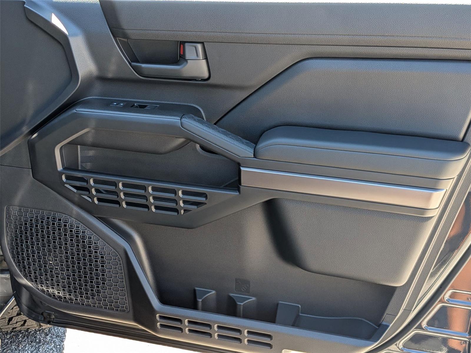 2025 Toyota 4Runner SR5 photo 31