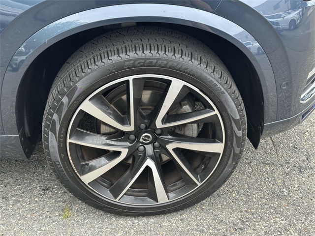2023 Volvo XC90 B5 Plus photo 7