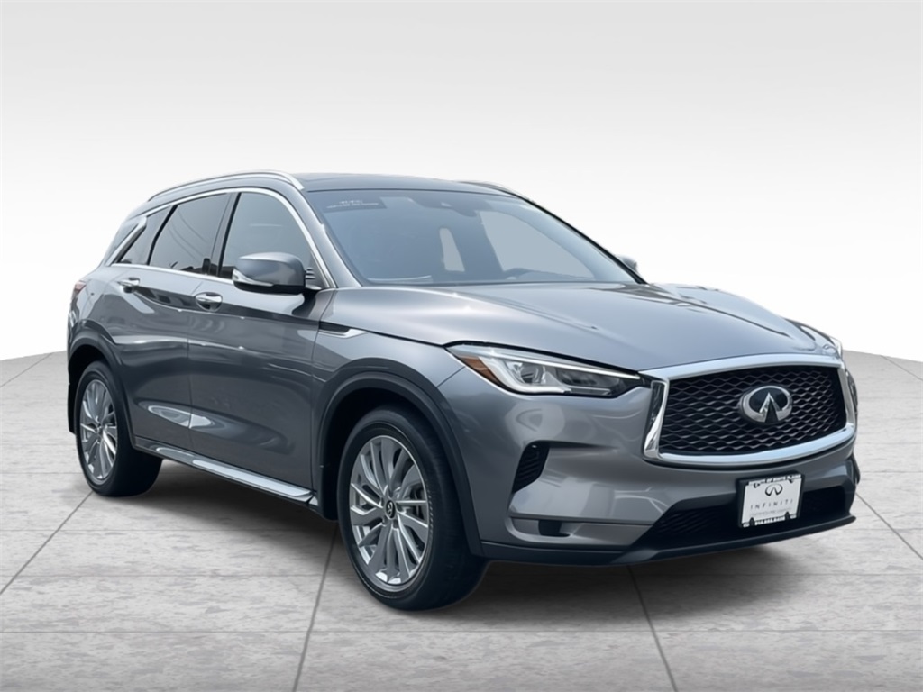 2023 Infiniti QX50 Luxe photo 2