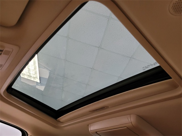 2012 Chevrolet Suburban 1500 LTZ photo 15