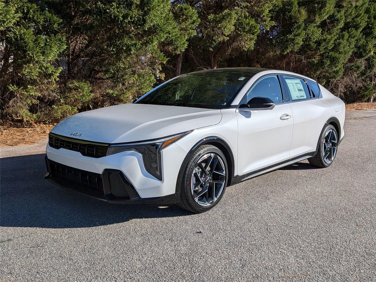 2025 Kia K4 GT-Line's photo