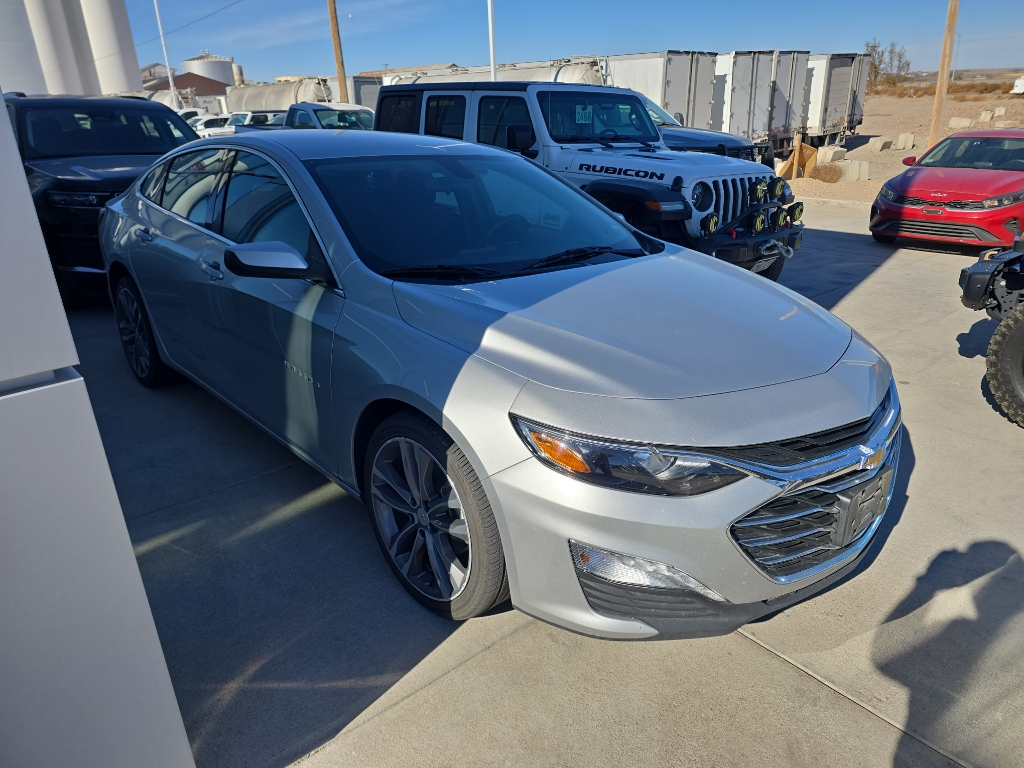 2022 Chevrolet Malibu 1LT photo 3