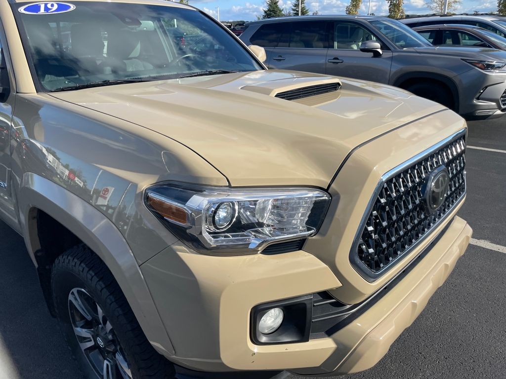 2019 Toyota Tacoma TRD Sport photo 20
