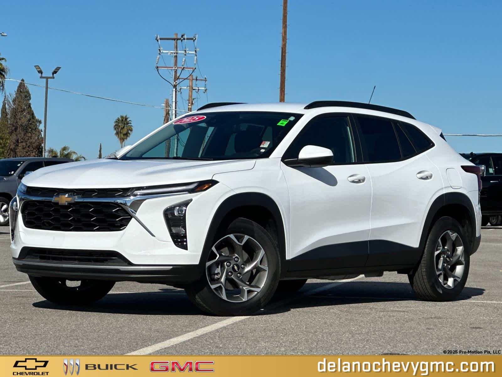 2025 Chevrolet Trax LT's photo