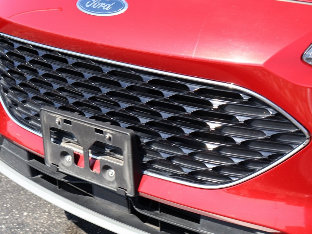 2020 Ford Escape SE photo 2