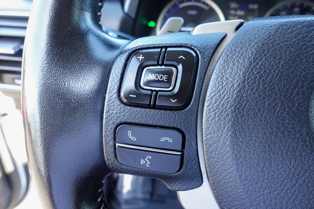 2020 Lexus NX 300h Premium photo 12
