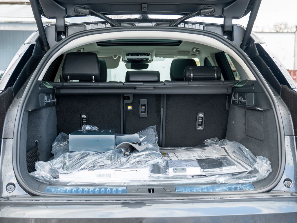 2025 Land Rover Range Rover Velar SE photo 23
