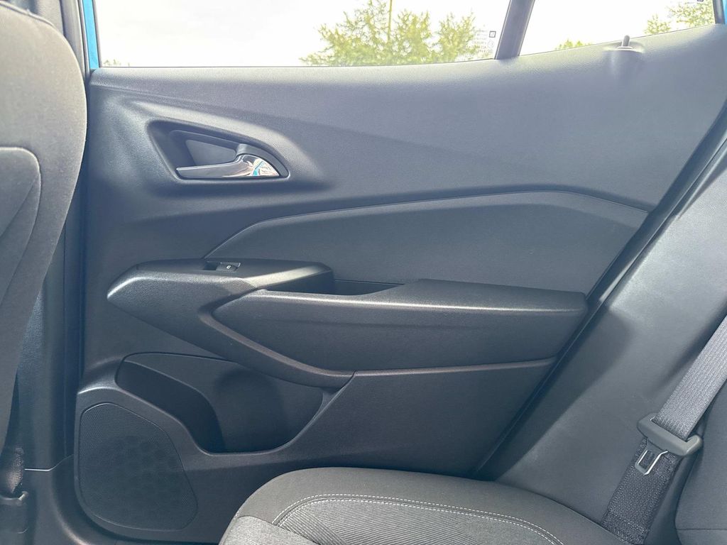 2025 Chevrolet Trax photo 14